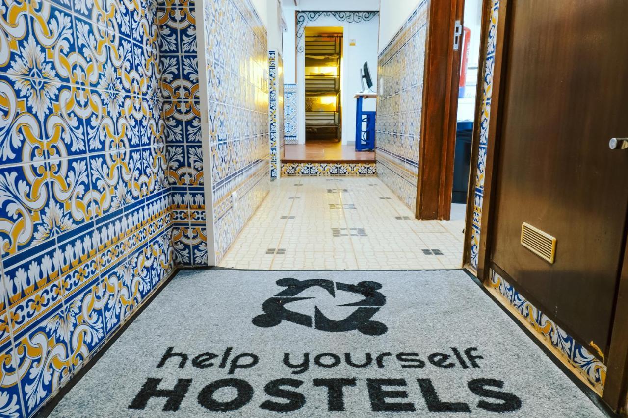 Help Yourself Hostels - Restelo 리스본 외부 사진